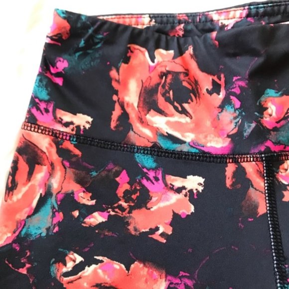 90 Degree Reflex Floral Print Cropped Leggings, M - Picture 6 of 8